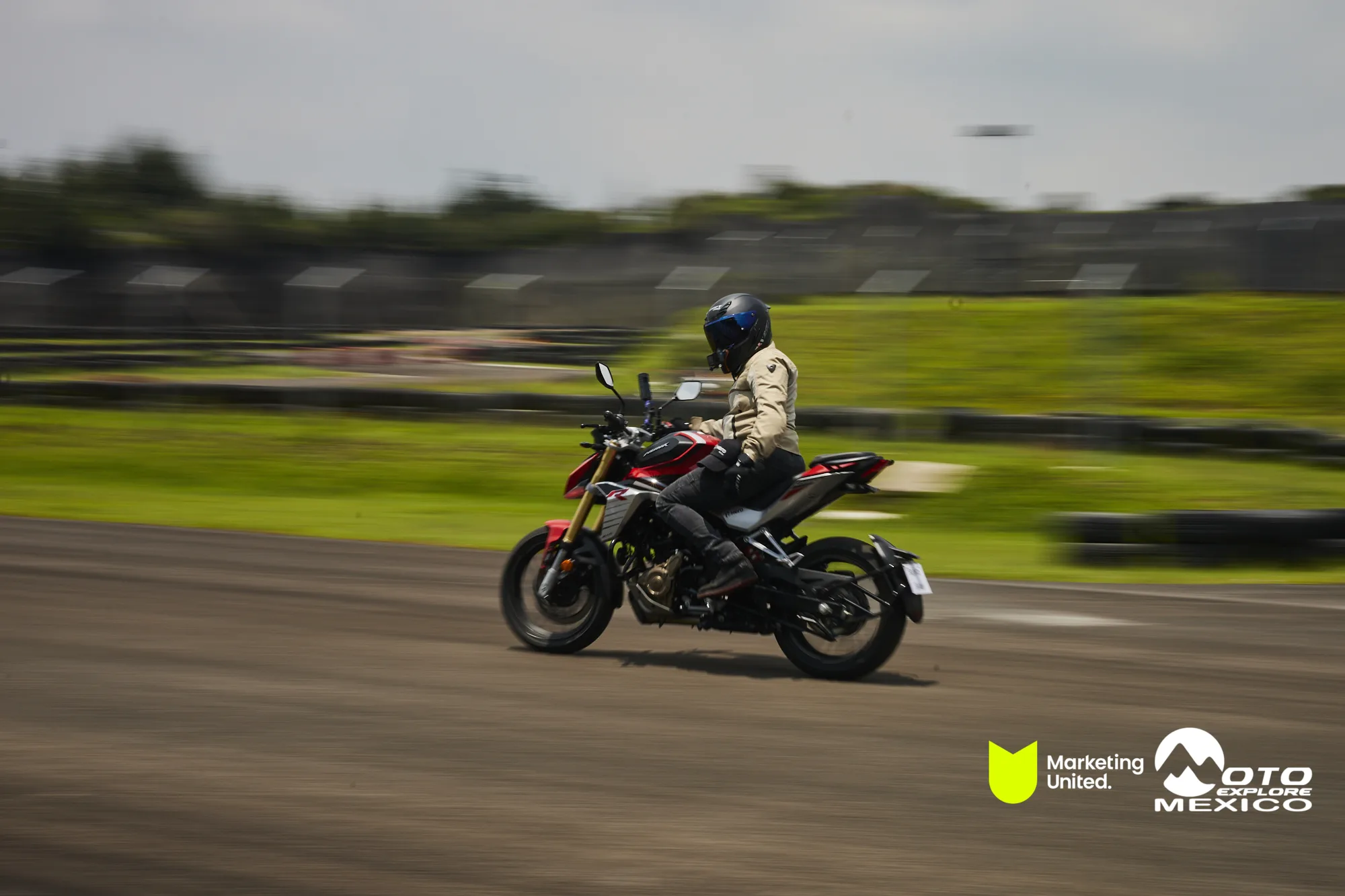 HUNK TRACKDAY 116